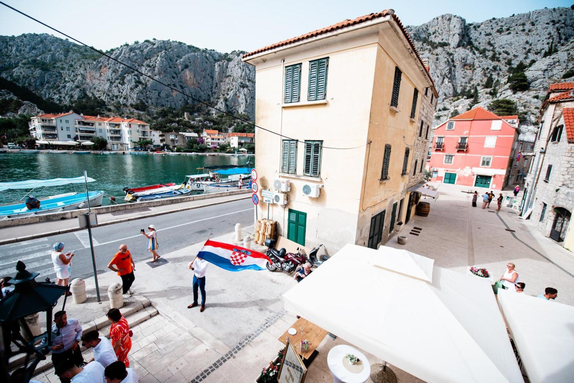 Inn By The River Omiš Exterior foto